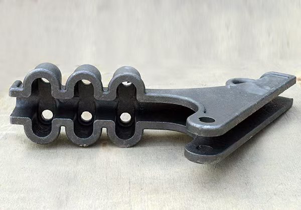 Power line hardware and overhead line fitting metal component from drawings